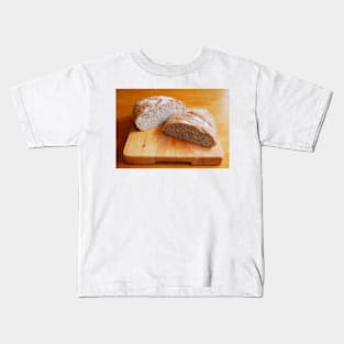 Sourdough on Wooden Chopping Board Kids T-Shirt